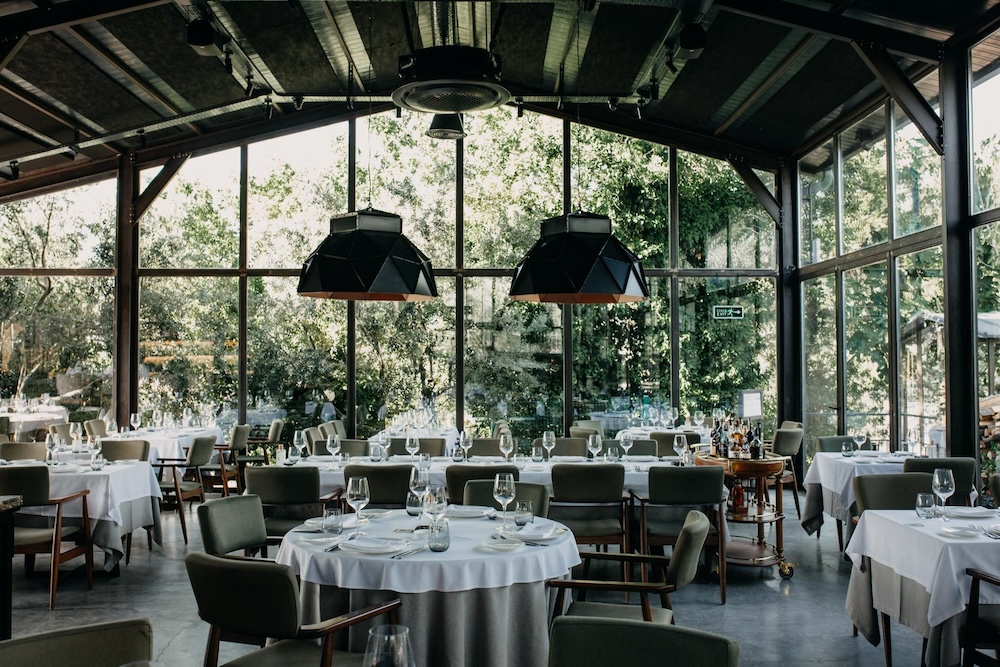 Şef Osman Sezener, yıllar boyunca edindiği deneyimi OD Urla'da gözler önüne seriyor.