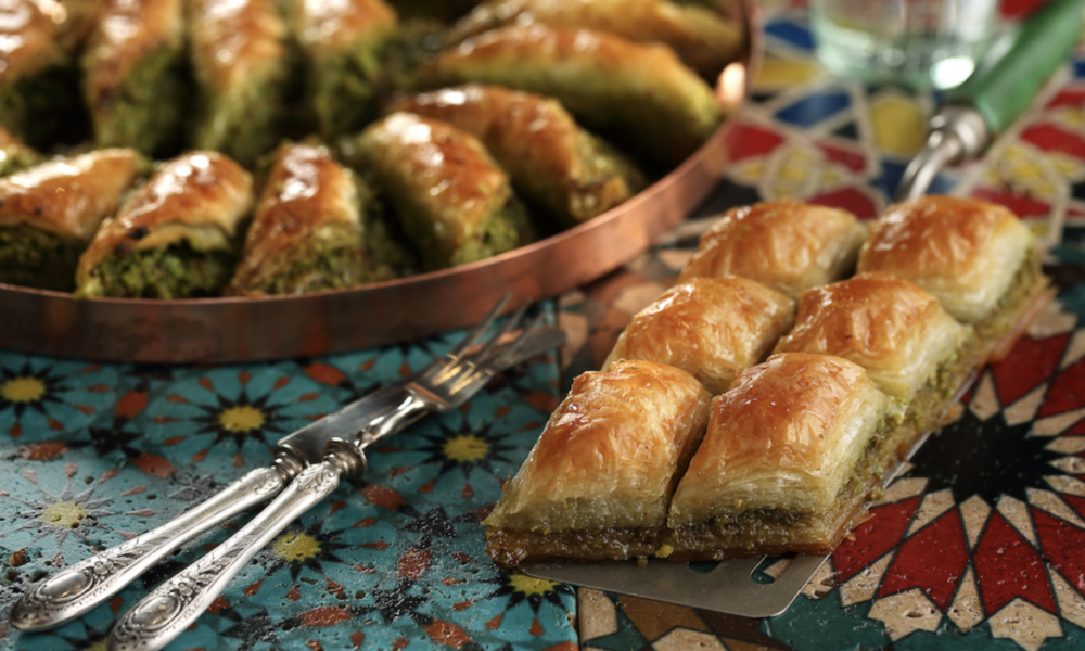 Turkish Flavors at Oscar's Table: Antep Baklava on the Menu | HORECA TREND