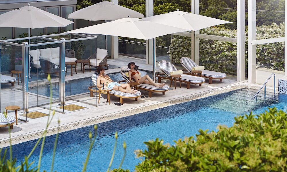 Raffles İstanbul’un Açık Havuzu Lounge6 Şehre Yazı Getiriyor | HORECA TREND