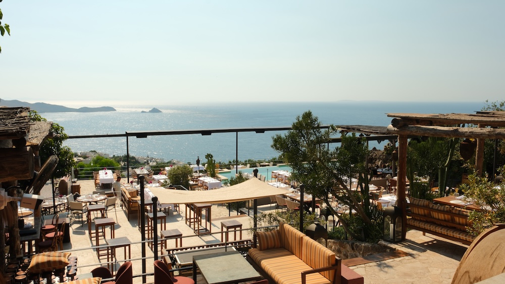 Sevilen Lezzet Durağı Tam Ocakbaşı, Bodrum Yalıkavak’ta Kapılarını Açtı | HORECA TREND